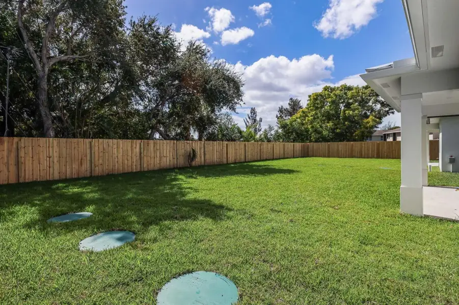 4606 Hibiscus - MLS - 028