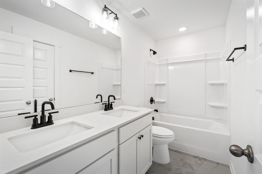 Furnished interior view inside a new home in Woods Crossing, Gallatin (Image 13).