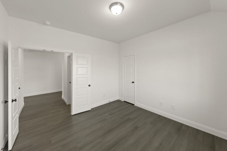 Spacious, unfurnished interior of a new home in Meadow Run, Melissa (Image 20). Spacious, unfurnished interior of a new home in Meadow Run, Melissa (Image 20).