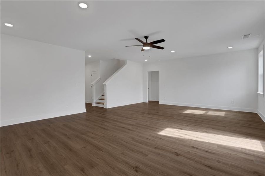Spacious, unfurnished interior of a new home in Twin Lakes, Hoschton (Image 30). Spacious, unfurnished interior of a new home in Twin Lakes, Hoschton (Image 30).