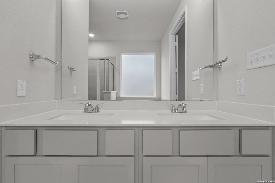 Image 33 of a home in Foxbrook. Image 33 of a home in Foxbrook.