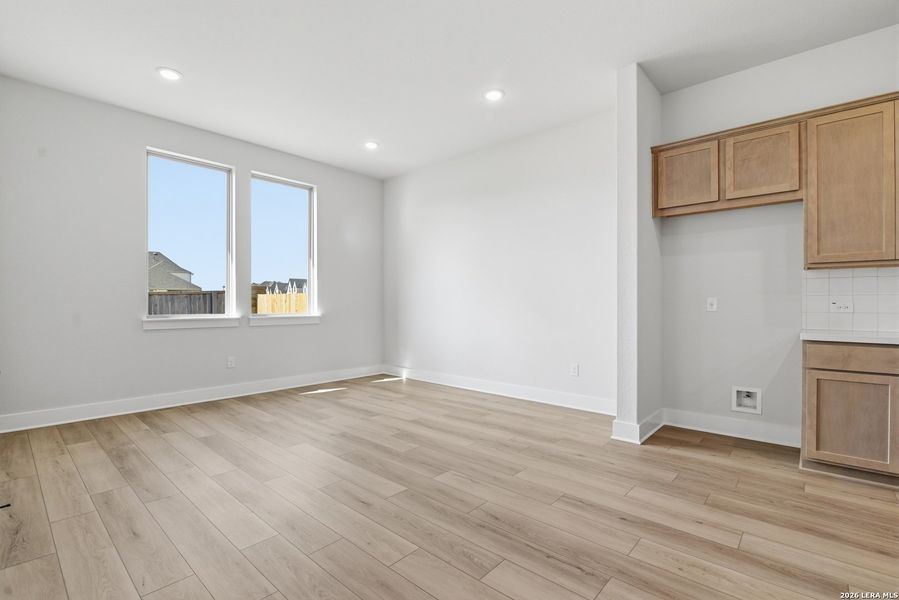 Spacious, unfurnished interior of a new home in Legacy at Lake Dunlap, New Braunfels (Image 30).