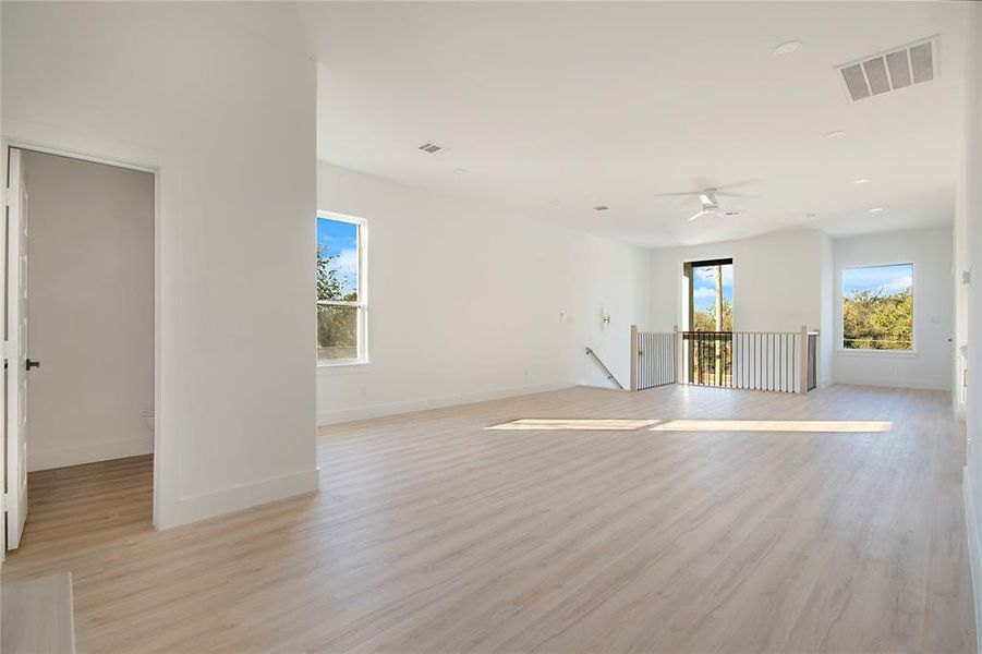 Spacious, unfurnished interior of a new home in , Dallas (Image 27). Spacious, unfurnished interior of a new home in , Dallas (Image 27).