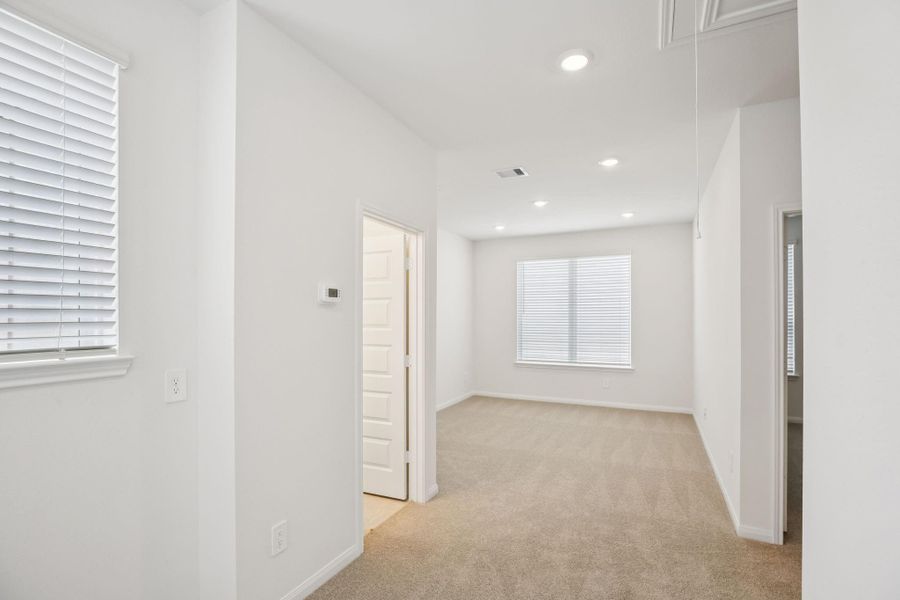 Spacious, unfurnished interior of a new home in Pinewood Trails - Luxe Series, Atascocita (Image 24). Spacious, unfurnished interior of a new home in Pinewood Trails - Luxe Series, Atascocita (Image 24).