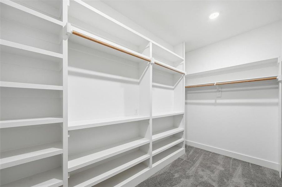 Spacious, unfurnished interior of a new home in , Dallas (Image 33).