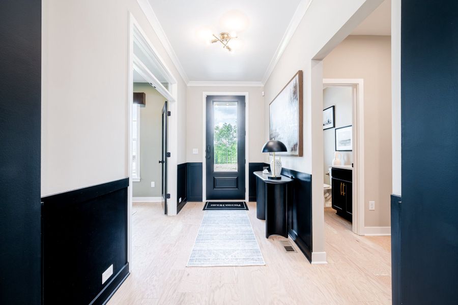 Representative furnished interior of a home built from the Finley by Fischer Homes in Twin Lakes, Hoschton (Image 6).
