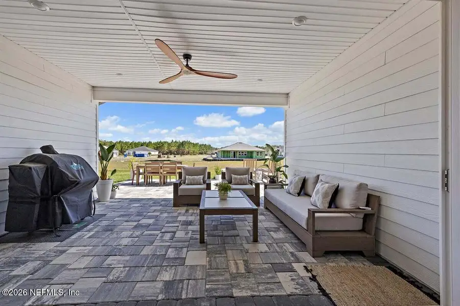 Exterior details and patio area of a home in , Green Cove Springs (Image 22).