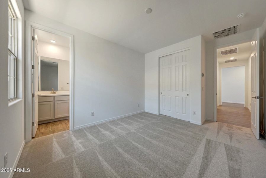 PHX_Las Ventanas_Lot 2020_Garnet_18381 M