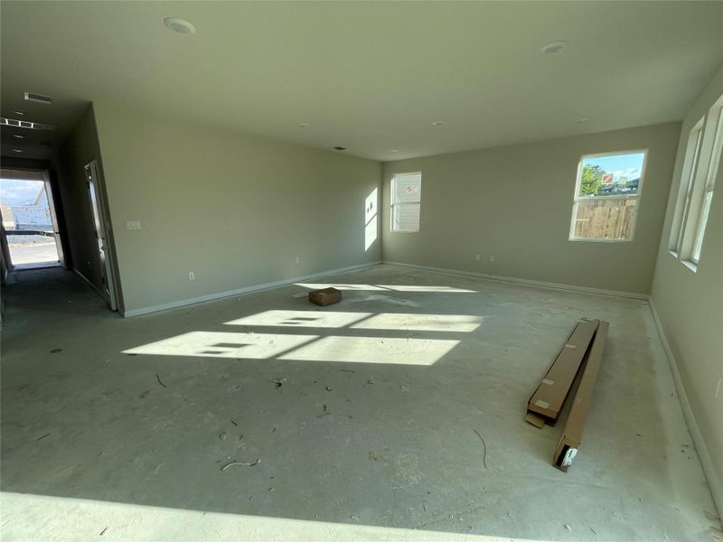 Spacious, unfurnished interior of a new home in Covered Bridge, Hutto (Image 28). Spacious, unfurnished interior of a new home in Covered Bridge, Hutto (Image 28).