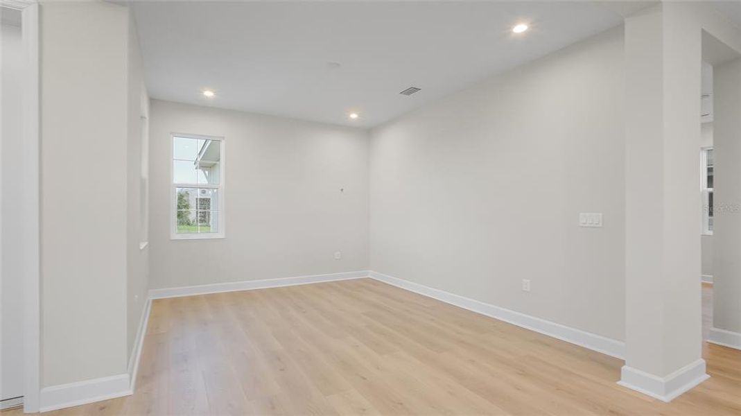 Spacious, unfurnished interior of a new home in Cresswind at Hammock Oaks, Lady Lake (Image 52).