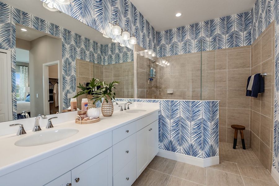 Furnished interior view inside a new home in Kings Gate, Punta Gorda (Image 10).