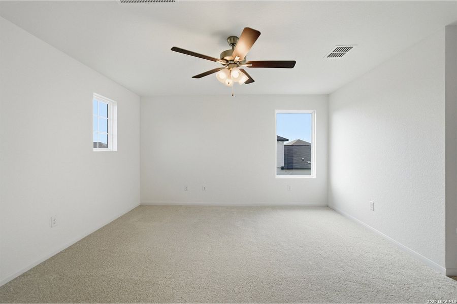 Spacious, unfurnished interior of a new home in Katzer Ranch, Converse (Image 20).
