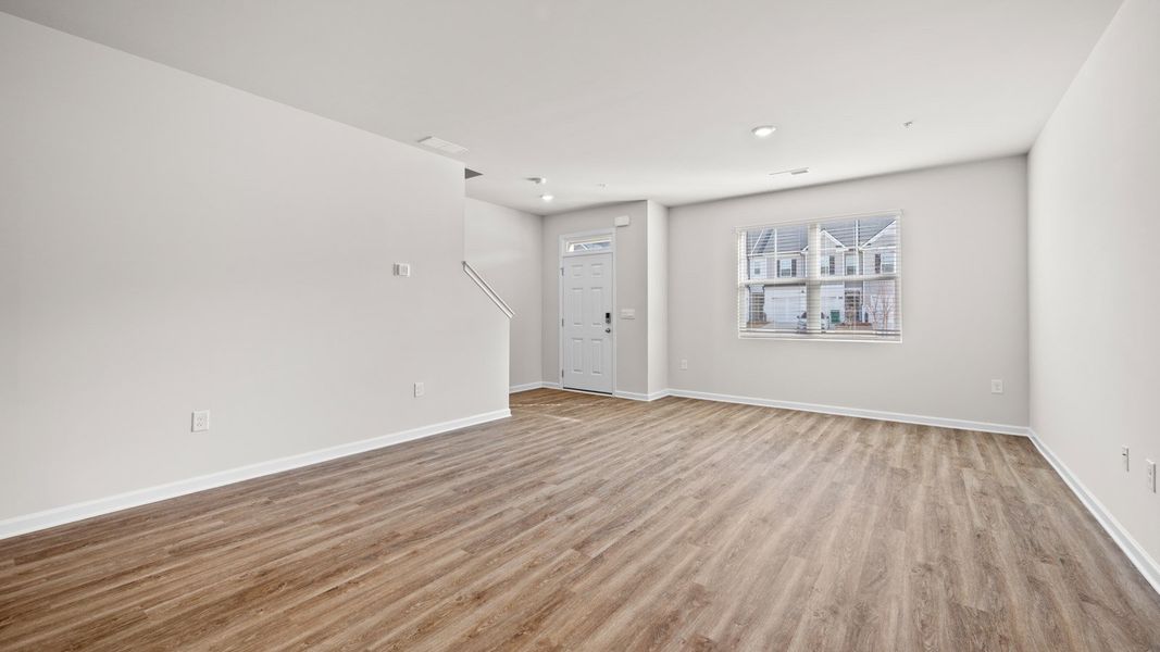Spacious, unfurnished interior of a new home in Echo Glen, Stockbridge (Image 16).
