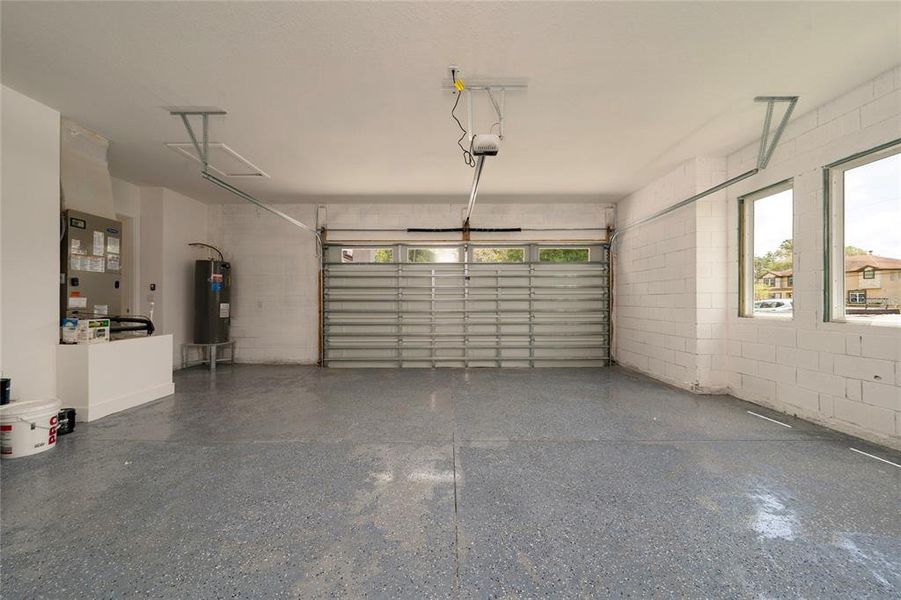 Spacious, unfurnished interior of a new home in , Orlando (Image 28).