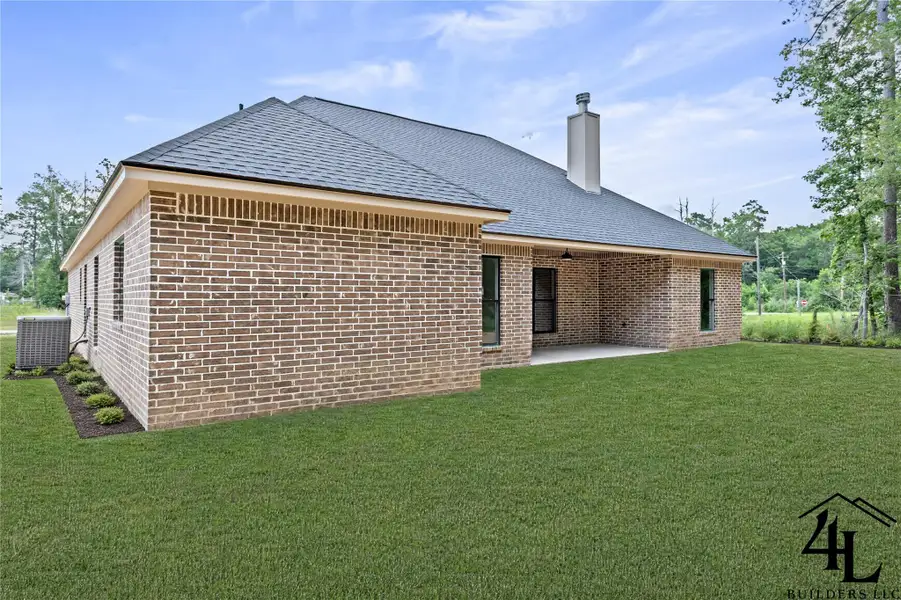 Exterior details and patio area of a home in , Lumberton (Image 20).
