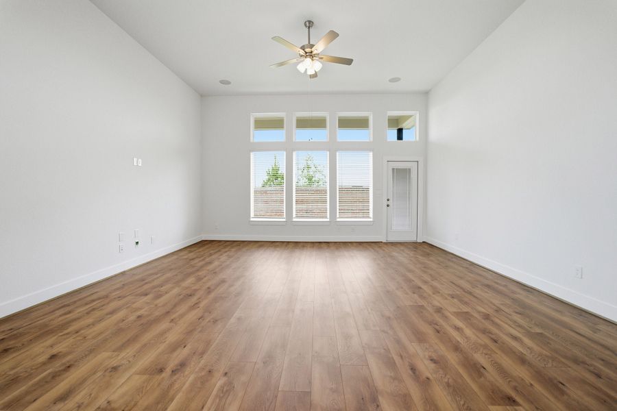 Spacious, unfurnished interior of a new home in Sunterra, Katy (Image 24). Spacious, unfurnished interior of a new home in Sunterra, Katy (Image 24).