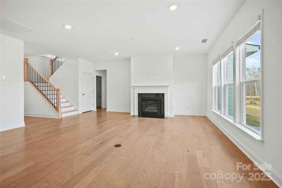 Spacious, unfurnished interior of a new home in Forest Creek, Waxhaw (Image 43).