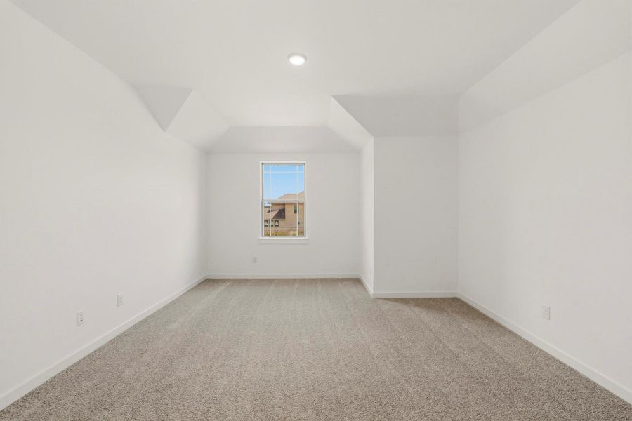 Spacious, unfurnished interior of a new home in Sienna 45', 50', Missouri City (Image 10).