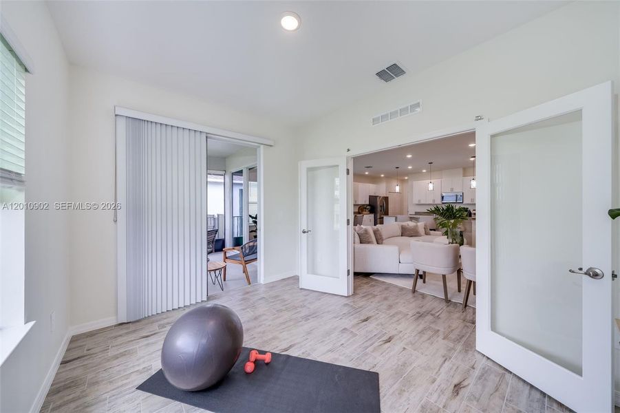 Furnished interior view inside a new home in , Port St. Lucie (Image 8).
