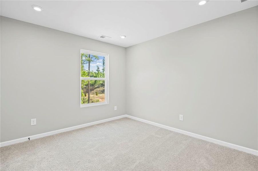 Spacious, unfurnished interior of a new home in Sage Woods, Dallas (Image 27).