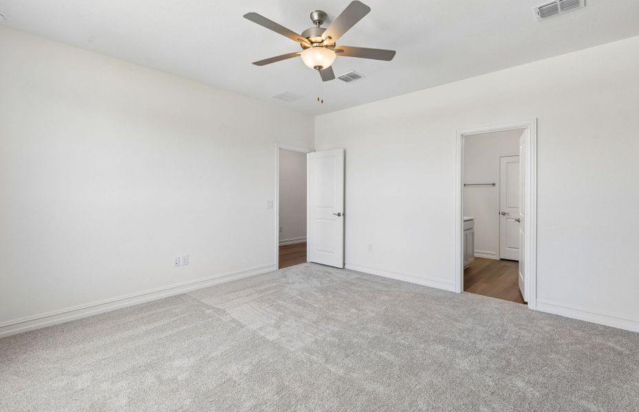 Spacious, unfurnished interior of a new home in Pinnacle at Legacy Hills, Celina (Image 21).