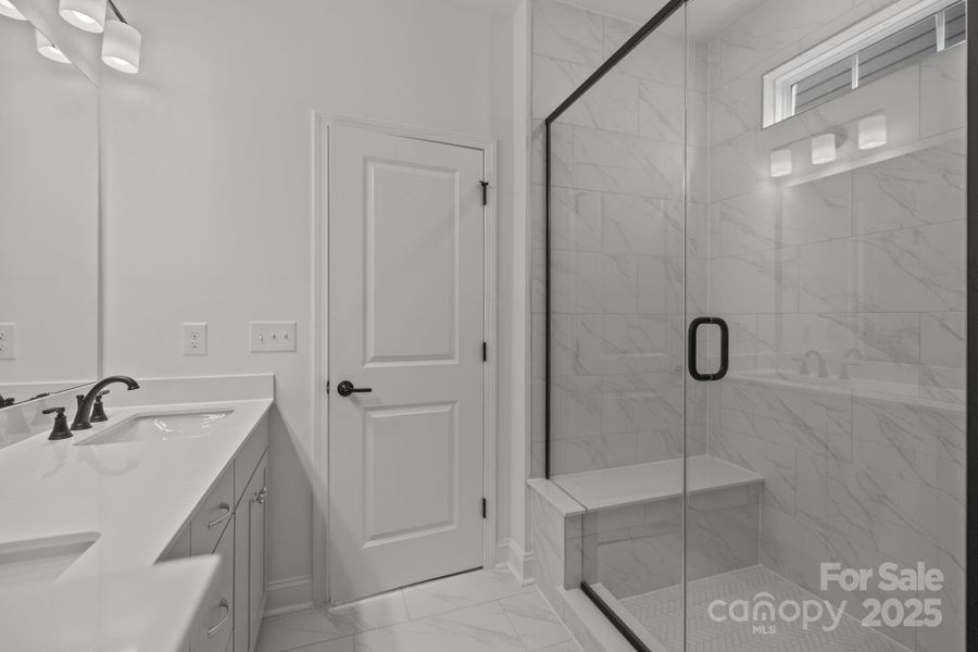 Image 41 of a home in Lakeside Glen. Image 41 of a home in Lakeside Glen.