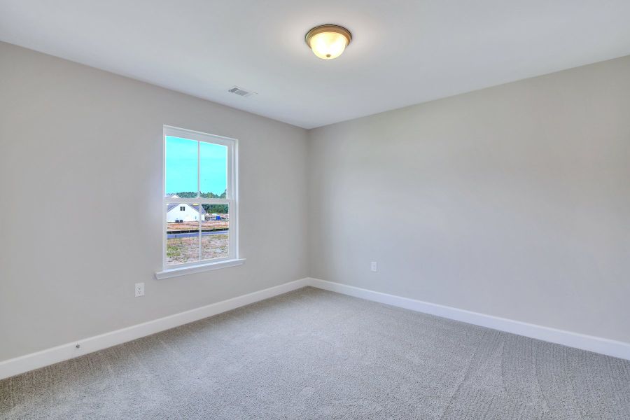 Representative unfurnished interior of a home built from the Seabrook by Ernest Homes in Wexford, Richmond Hill (Image 40).