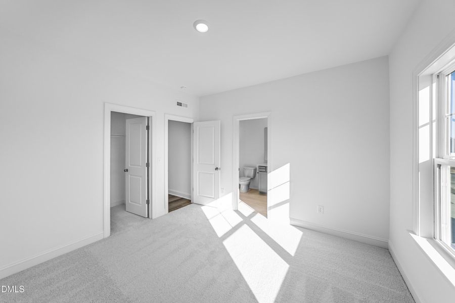 SUN_Stoneriver_Pic_EastmanIII_Bed4_2of2