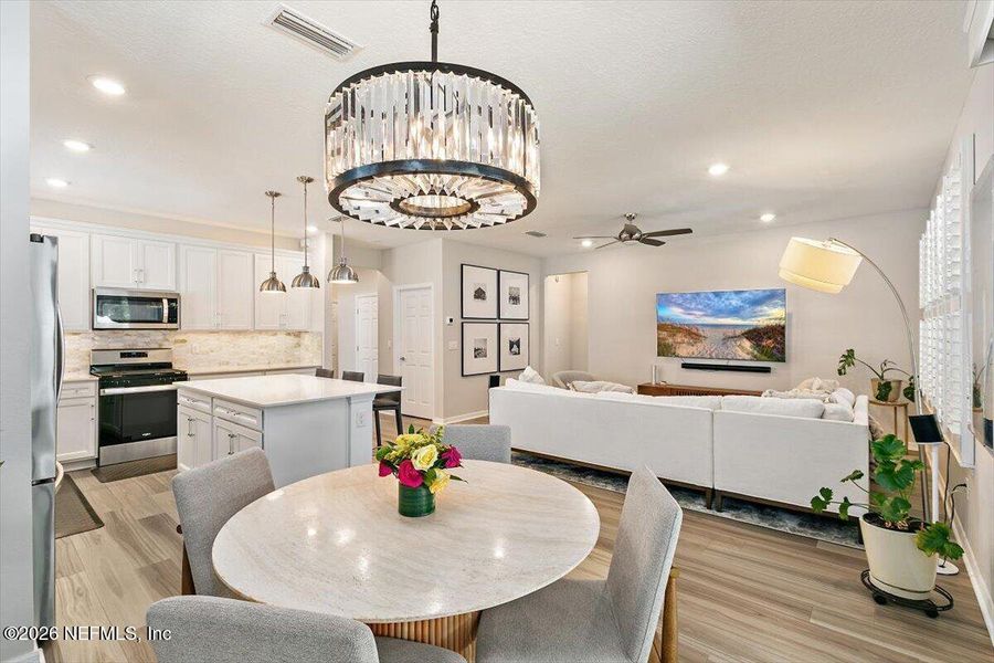 Furnished interior view inside a new home in , Ponte Vedra (Image 10).