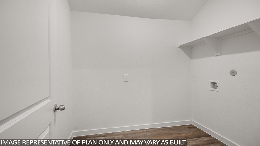 Spacious, unfurnished interior of a new home in Silverthorne, Conroe (Image 18).