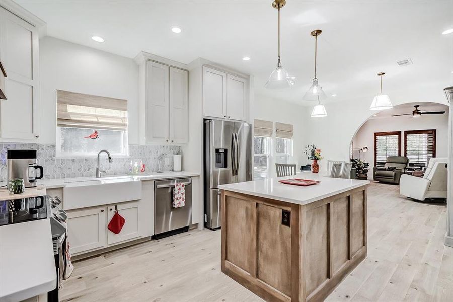 Furnished interior view inside a new home in , Brookeland (Image 10).