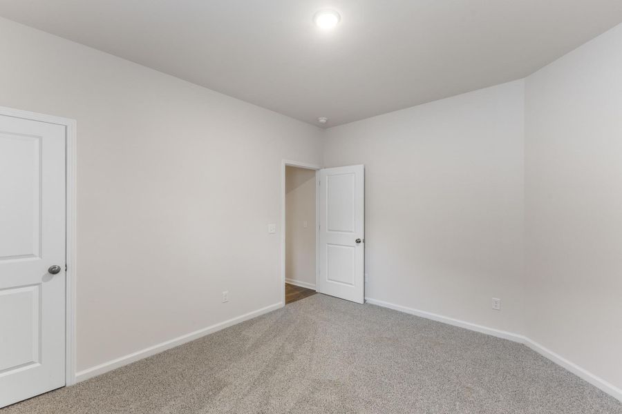 Spacious, unfurnished interior of a new home in Hitchcock Preserve 55', Aiken (Image 16).
