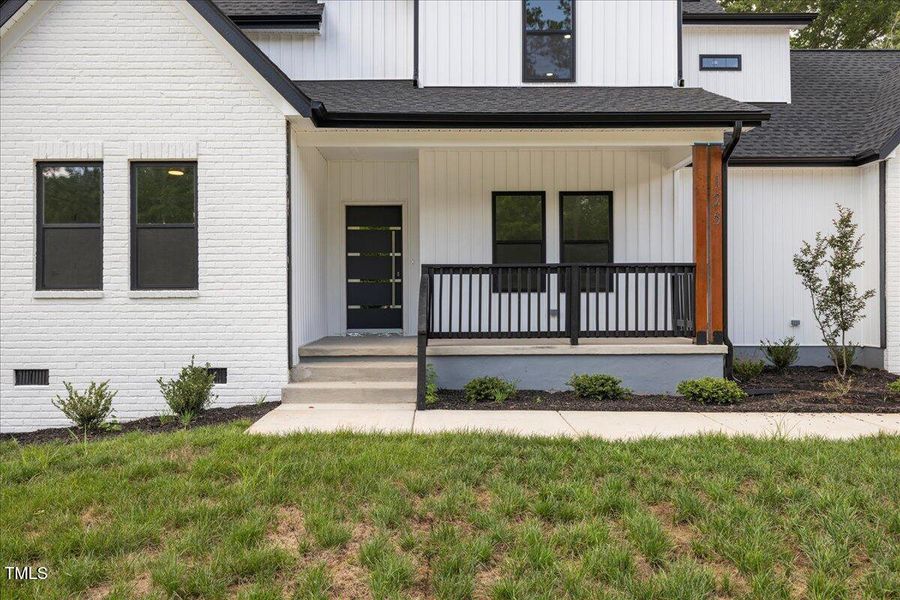 05-123-125 Ottawa Dr