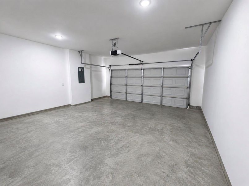 Spacious, unfurnished interior of a new home in , Houston (Image 20).
