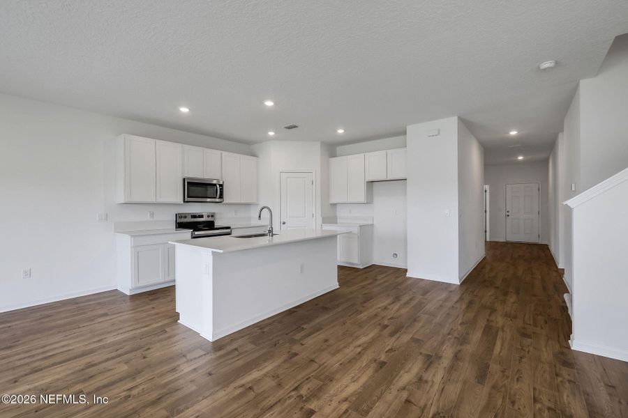 Furnished interior view inside a new home in Diamond Springs, Jacksonville (Image 12).