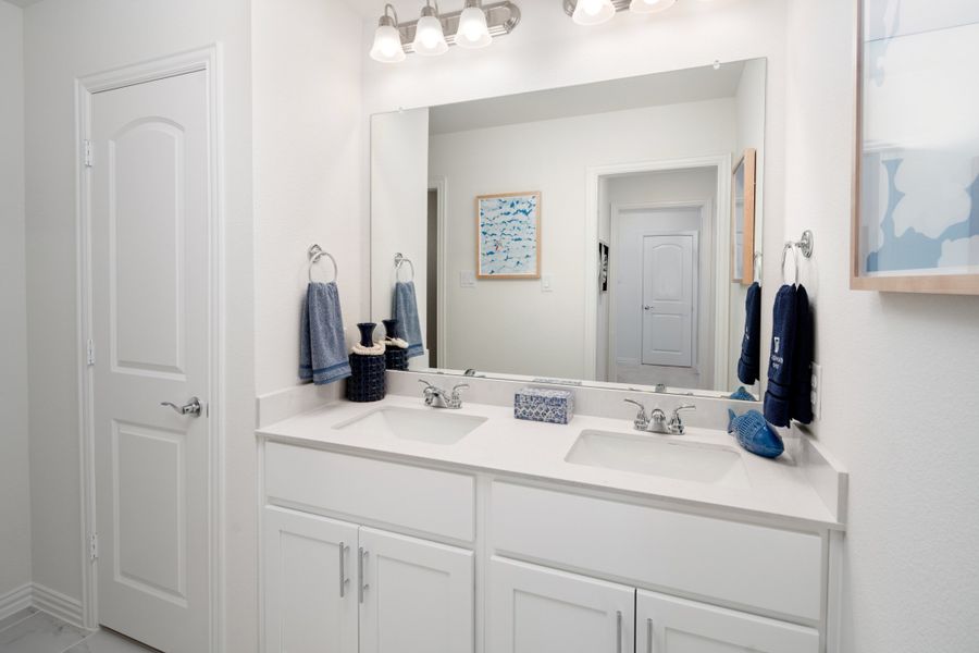 Representative furnished interior of a home built from the Kingston by UnionMain Homes in Elevon, Lavon (Image 53).