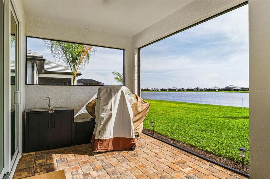 Exterior details and patio area of a home in Sweetwater at Lakewood Ranch, Bradenton (Image 27).