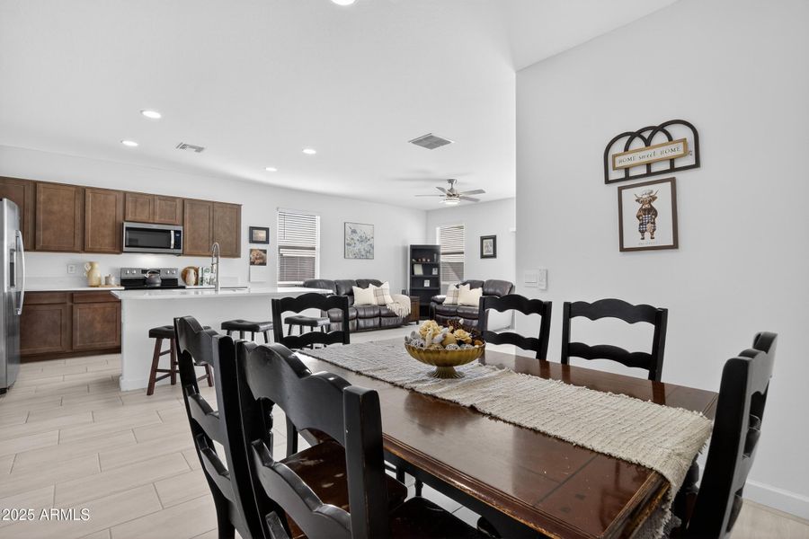 019_056_a4m_st 019_056_a4m_st