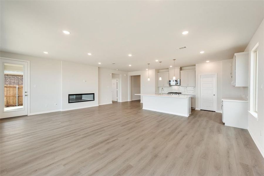 Spacious, unfurnished interior of a new home in Sutton Fields, Celina (Image 14).