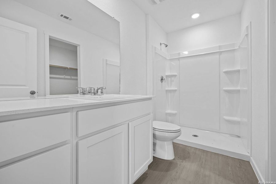 Furnished interior view inside a new home in Spring Grove, St. Hedwig (Image 6).