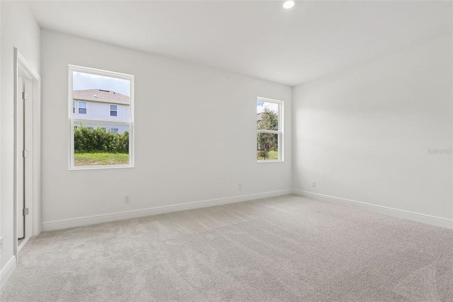 Spacious, unfurnished interior of a new home in Park View at the Hills, Minneola (Image 12). Spacious, unfurnished interior of a new home in Park View at the Hills, Minneola (Image 12).
