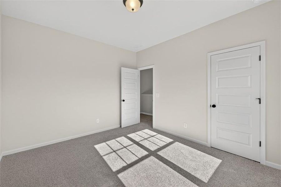 Spacious, unfurnished interior of a new home in Garrett Preserve, Douglasville (Image 29).