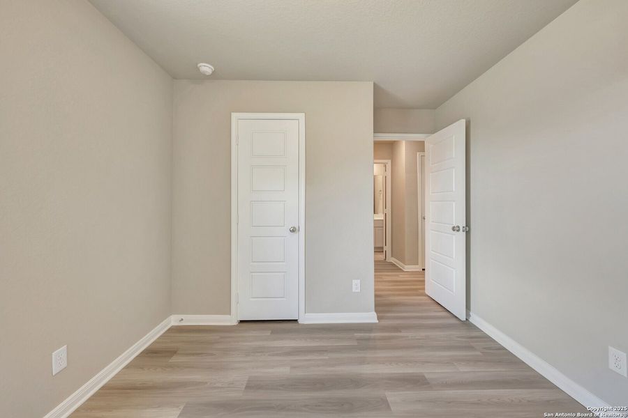 Spacious, unfurnished interior of a new home in Park Place, New Braunfels (Image 19). Spacious, unfurnished interior of a new home in Park Place, New Braunfels (Image 19).