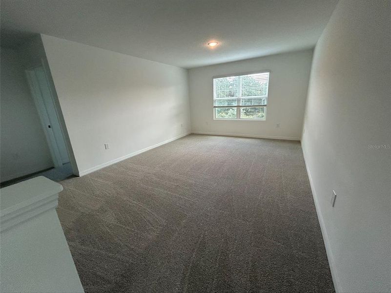 Spacious, unfurnished interior of a new home in Trinity Place, St. Cloud (Image 10).