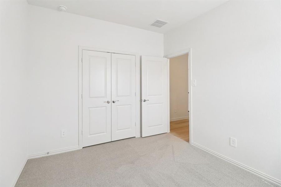 Spacious, unfurnished interior of a new home in Lakehaven - Spring Series, Farmersville (Image 15).