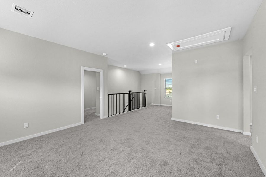 Spacious, unfurnished interior of a new home in Grand Oaks Village, Houston (Image 18). Spacious, unfurnished interior of a new home in Grand Oaks Village, Houston (Image 18).