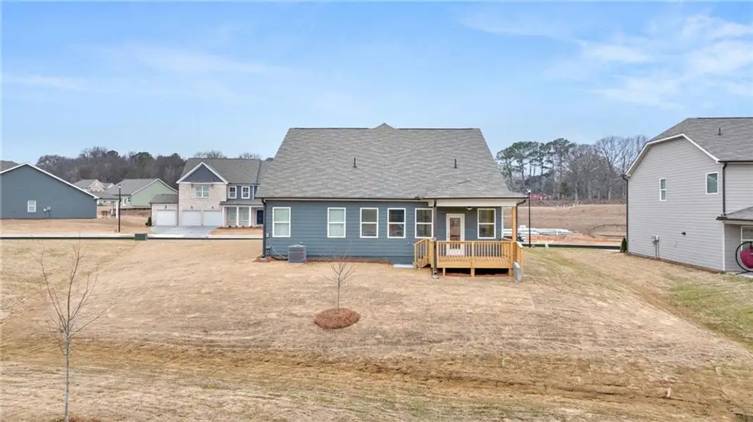 Exterior details and patio area of a home in Hillbrooke Preserve, Conyers (Image 4).