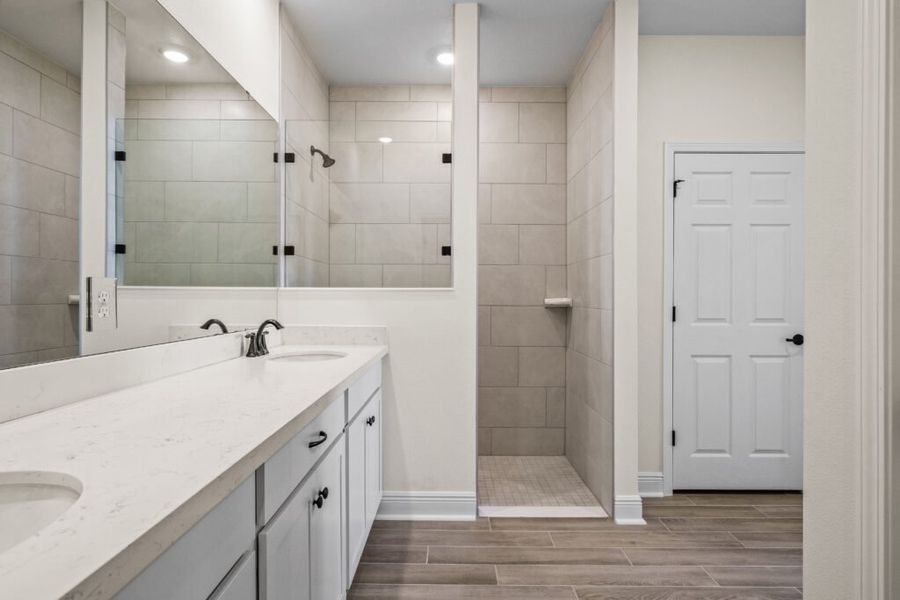 Furnished interior view inside a new home in Natureview, Freeport (Image 10).