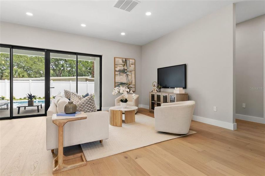 Furnished interior view inside a new home in , Orlando (Image 15).