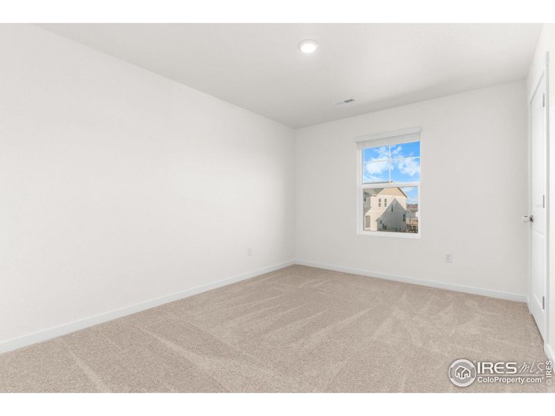 Spacious, unfurnished interior of a new home in Northridge Estates, Greeley (Image 33).